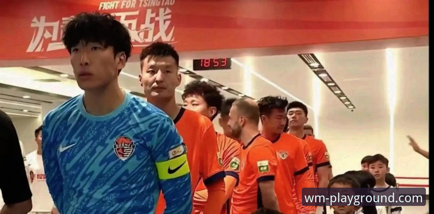 青岛海牛主场3-1力克上海海港：13年等待的胜利背后有哪些关键因素？